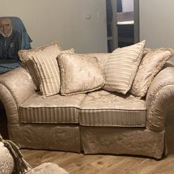 Beige Livingroom Couch Set