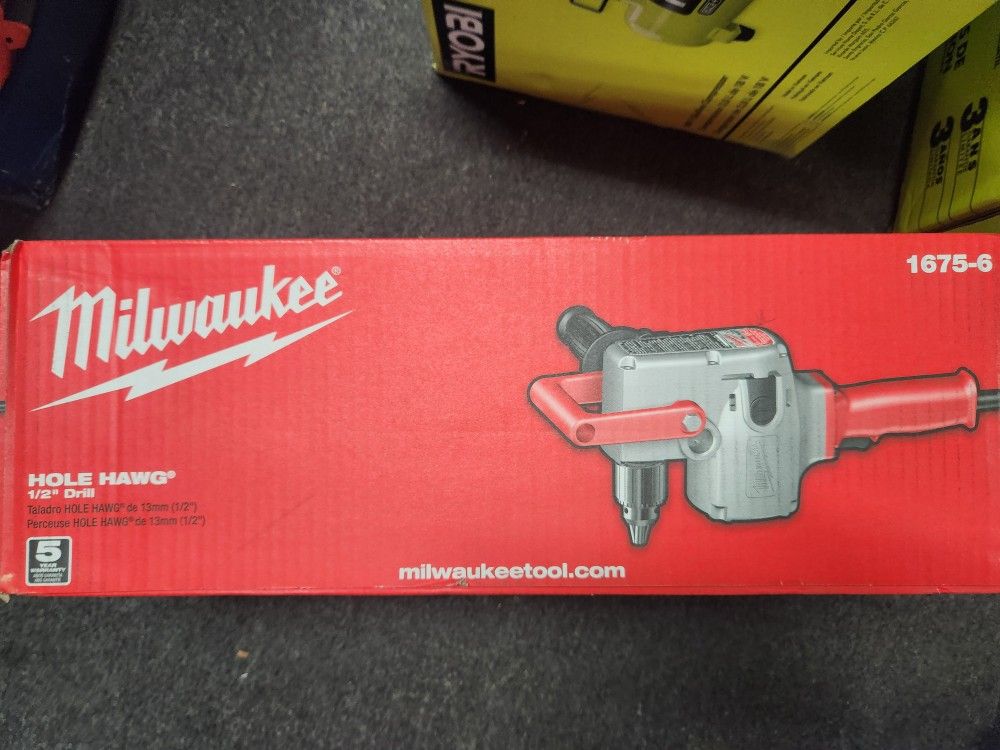 Milwaukee 7.5 Amp 1/2" hole Hawg Heavy Duty Corded Drill