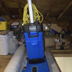 Commercial Carpet Cleaner/extractor