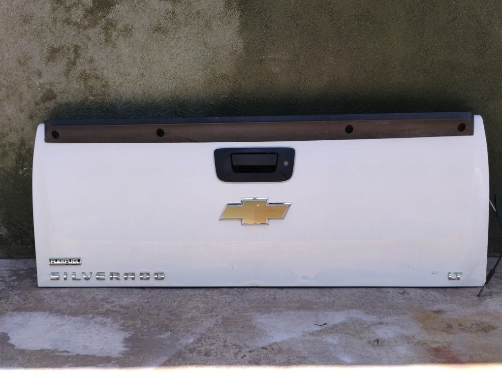 Silverado 1500 Tail