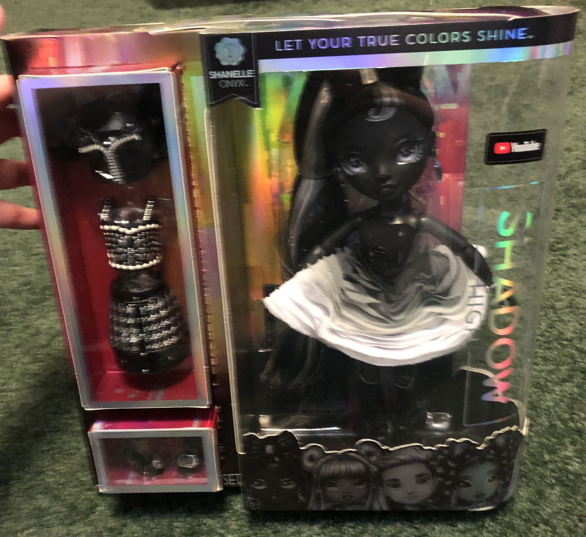 SHADOW HIGH ONYX DOLL NEW