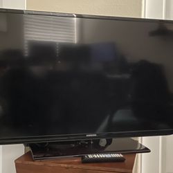 Samsung 40” LED TV – Excellent Condition