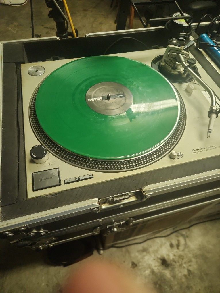 Technics 1200's