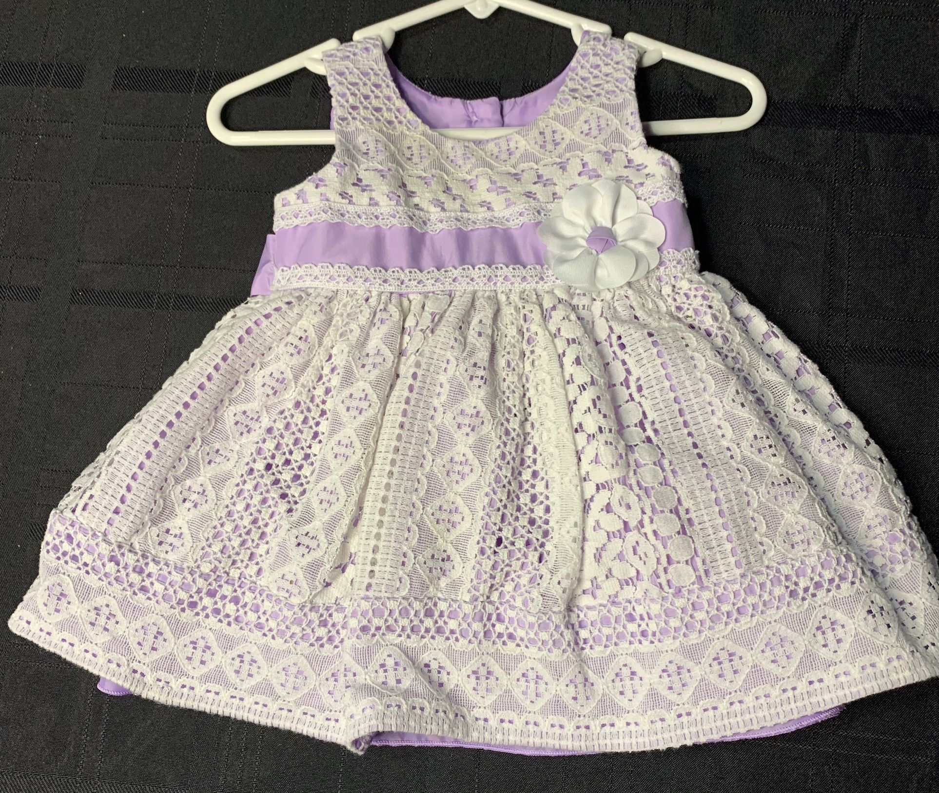 Jona Michelle infant Girl 6 Month white eyelet Lace and lavender Dress