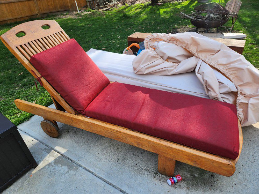 Set Of Poolside Teak wood Adjustable Lounge Chairs