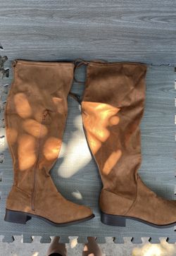 Knee High Boots Size 9