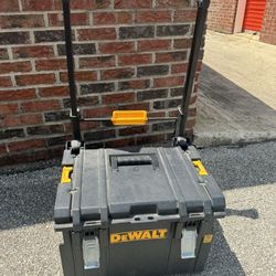 Dewalt Rolling Tool Chest