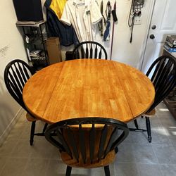 🍽️ Solid Wood Drop-Leaf Dining Table + 4 Chairs – Good Condition, Sturdy