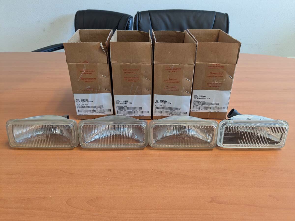 H4351 Headlights With bulbs