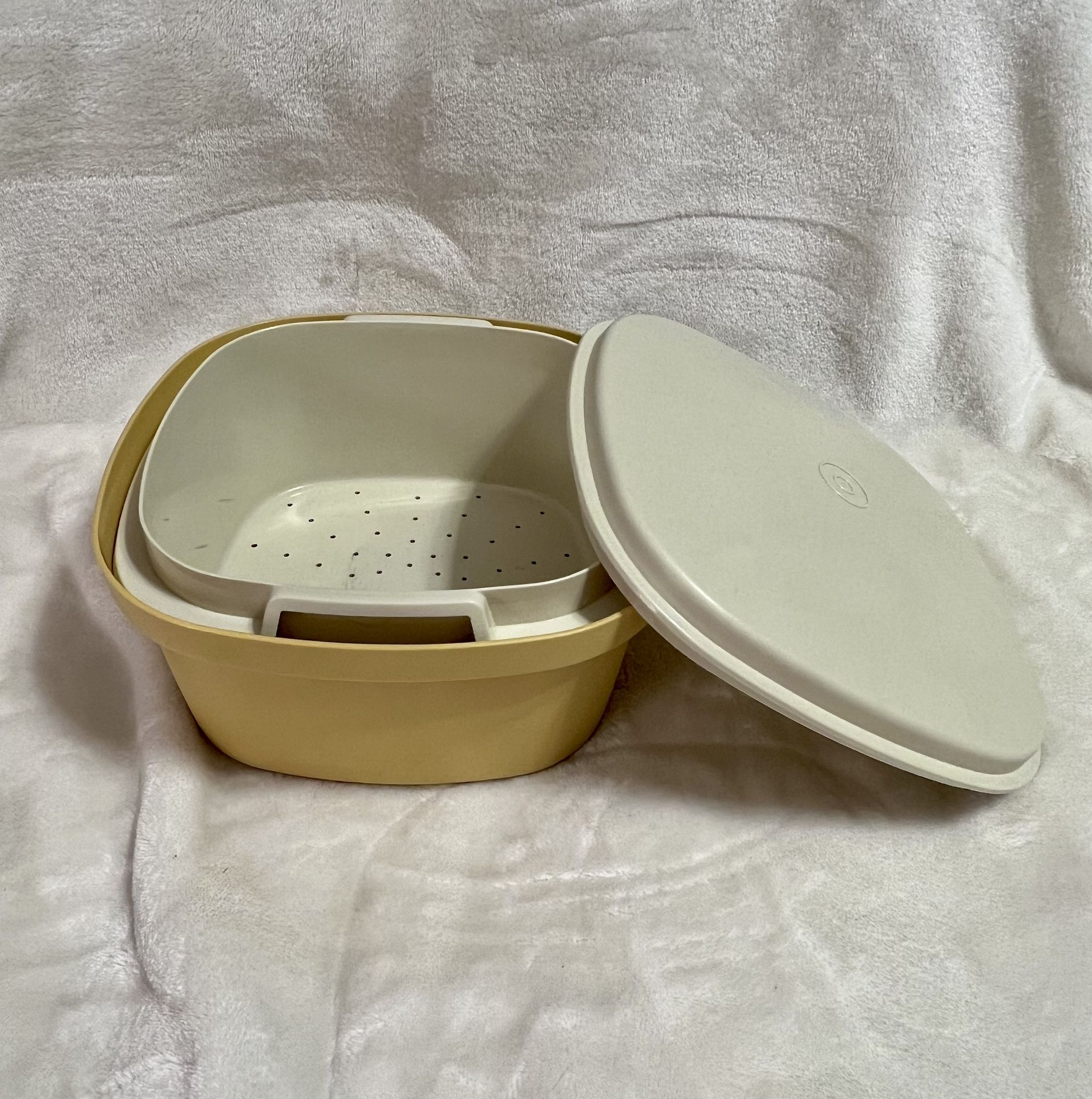 VINTAGE Tupperware Microwaveable Steamer Pot Bowl