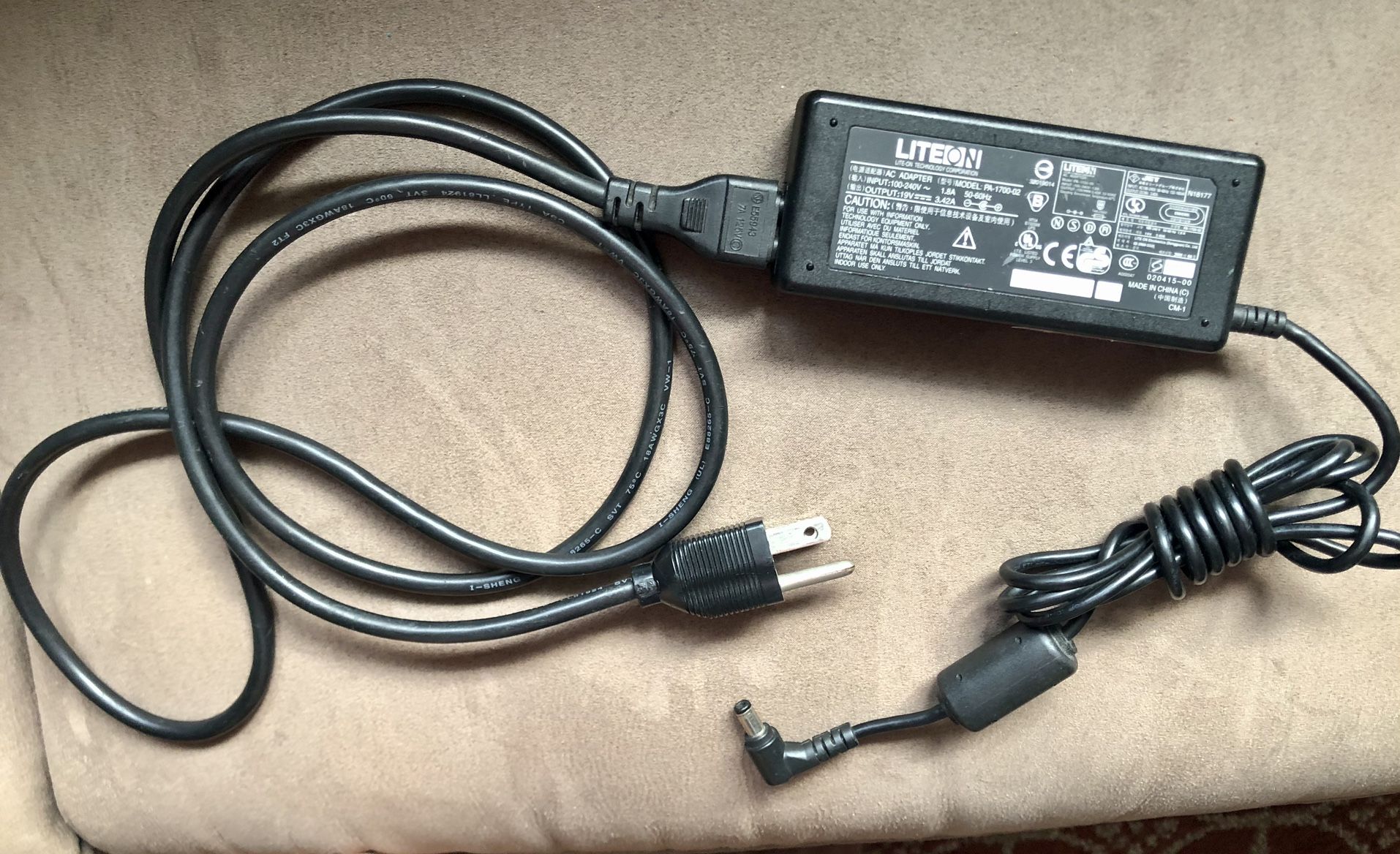 Liteon AC Adapter Model PA-1700-02