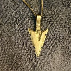14 Karat Arrowhead And Chain