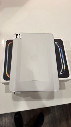 Apple iPad Pro 11 inch 256gb WiFi only brand new apple just replaced it 0 cycle count m4 chip WiFi only