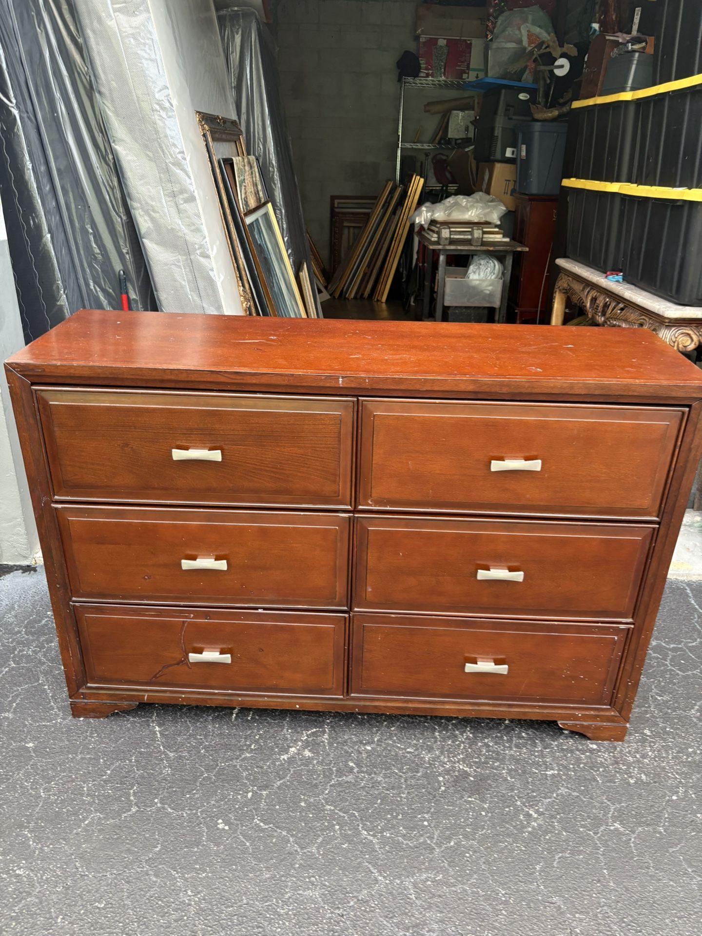 Dresser . Gavetero