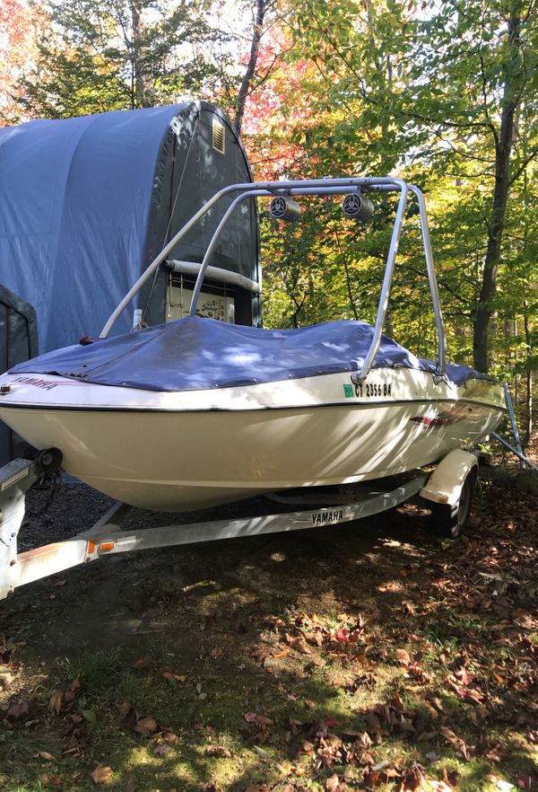 Twin engine jet boat