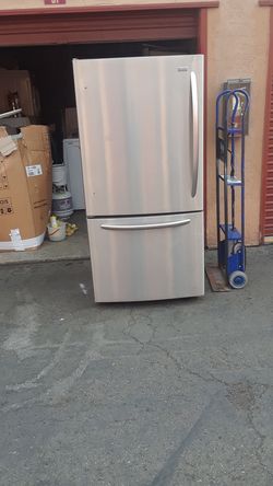 Refrigerador MARCA Kenmore 3 meses de Garantía medidas 32 de ancho 68 de alto delivery