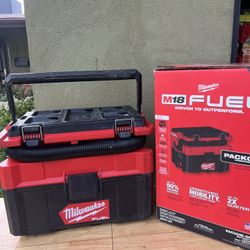 Milwaukee (0970-20) M18 FUEL PACKOUT 18-Volt Lithium-Ion Cordless 2.5 Gal. Wet/Dry Vacuum (Vacuum-Only)