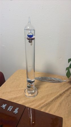 Galileo thermometer