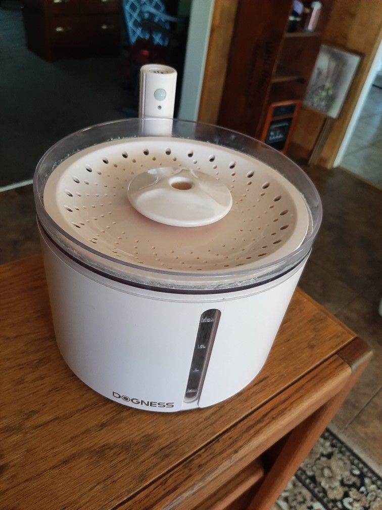 Automatic Dog Water Bowls   2 For 25