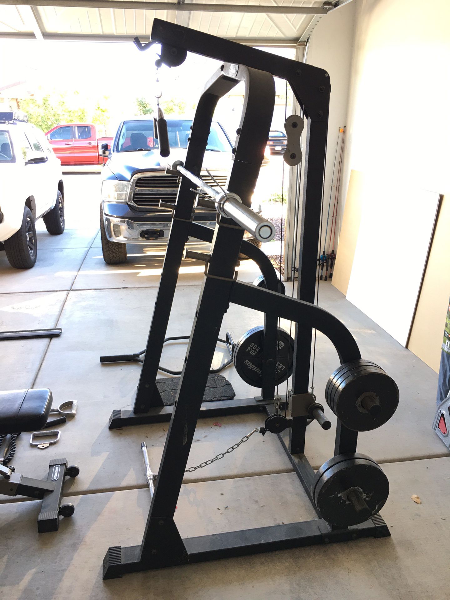 Nautilus NT907 Home Gym (Squat Rack) with Lat Pulldown/Cable Extension & Weight Set & Hex Bar