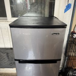 Magic Chef Fridge 