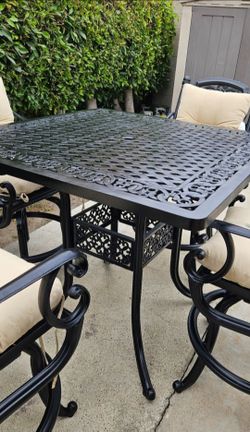 Good Quality Barstools dining set/outdoor Furniture/Cash Only