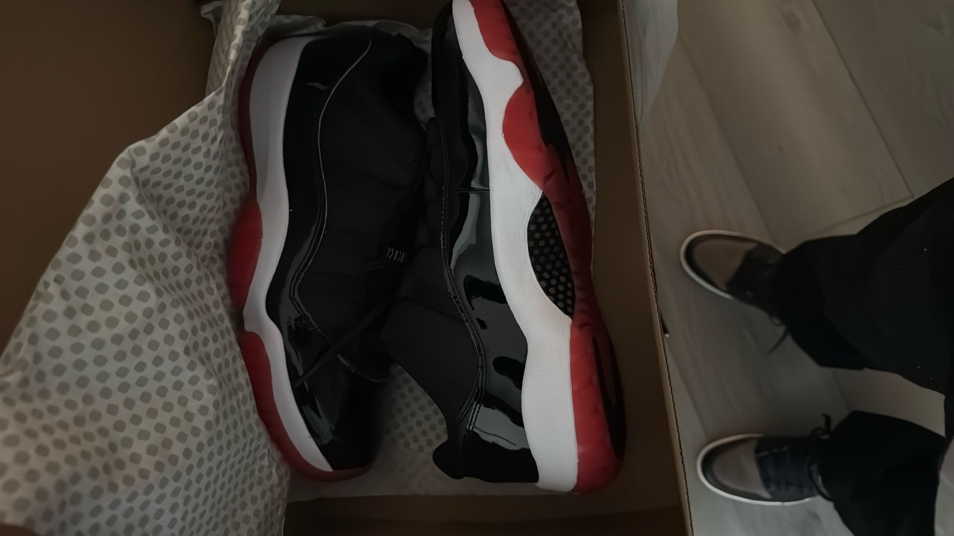 Air Jordan 11 Low " Bread"