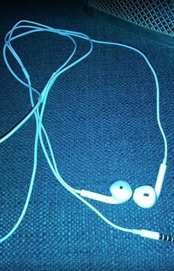 Apple Earbuds, 3.5 mm (iPhone 6 and lower)