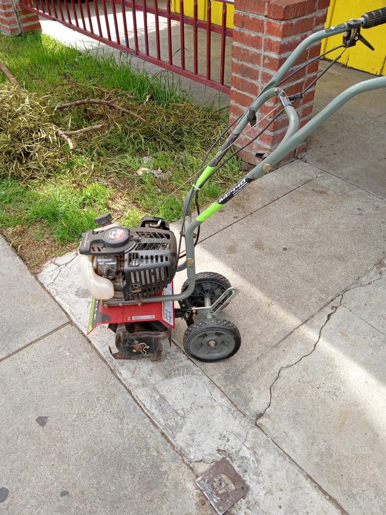 Máquina Para Escarbar Tierra Este De Los Ángeles