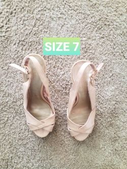 HIGH HEELS 👠 SIZE 7