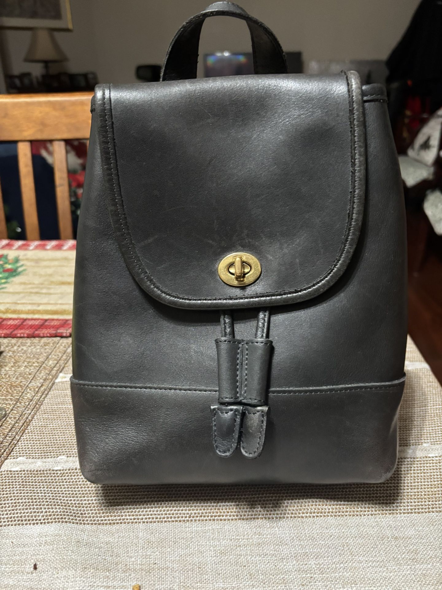 Vintage Coach Black Leather Daypack 9960 Turnlock Drawstring
