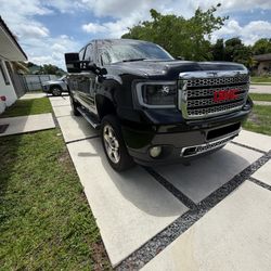 2012 GMC Denali  2500  4x4