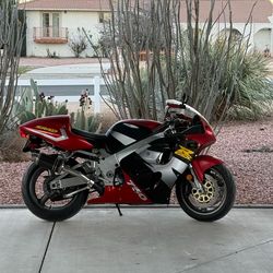 1997 Suzuki GSXR 750 SRAD Excellent Condition