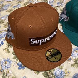 Supreme box Logo Fitted Caps 2022