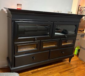 Restoration hardware hutch