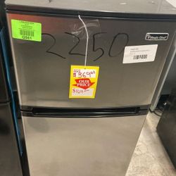 Magic Chef Refrigerator ❄️ Chef HVdr430st S3Q