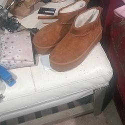 Mudd Boots With The Fur