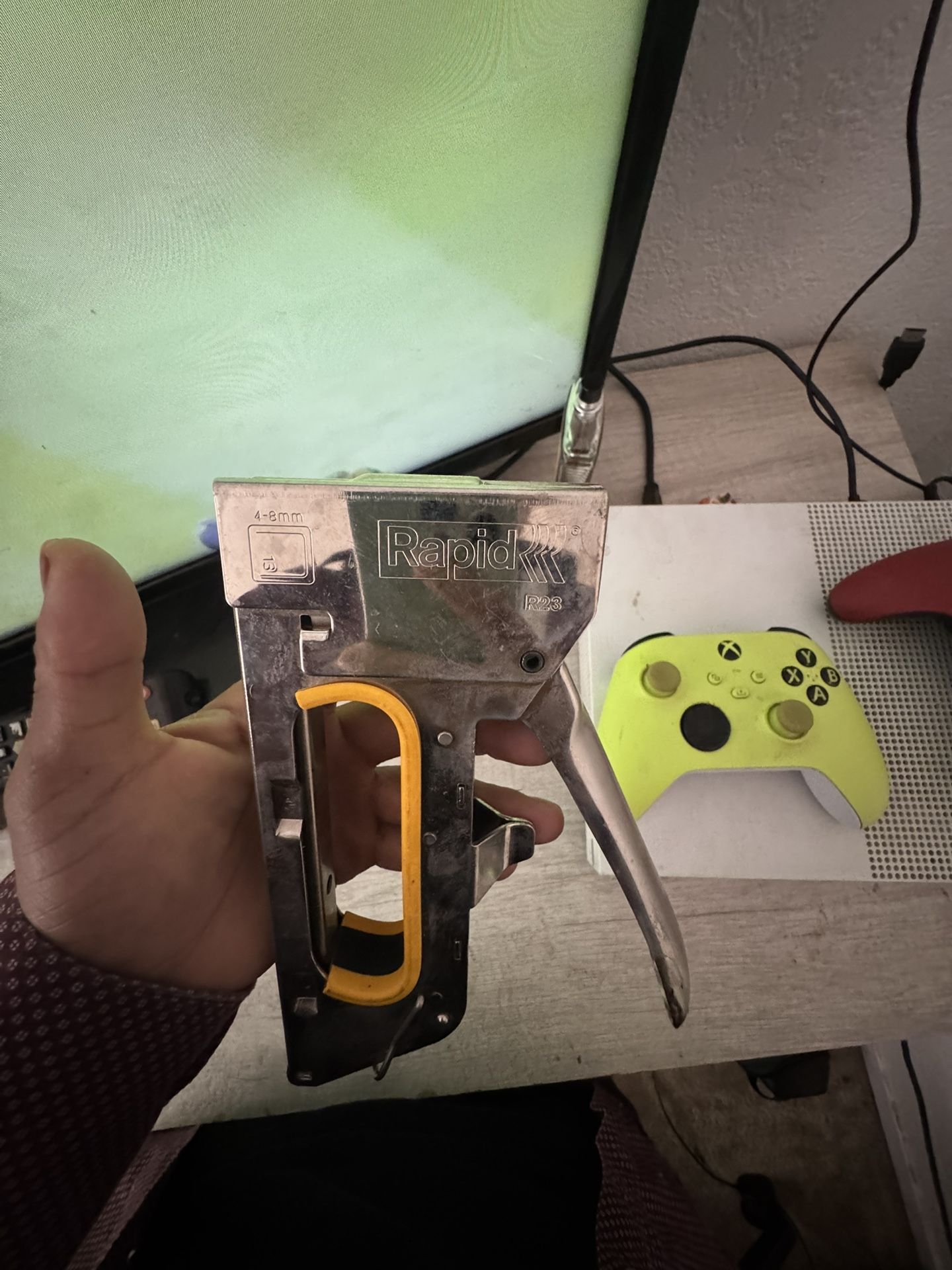 RAPID staple Gun