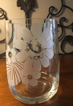 Glass vase with frosted Desighn/clear/ 7”Hx4.5” D/