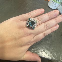 Sterling silver Ring With Emerald And peridot 