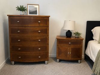 Oakwood dresser and nightstand set
