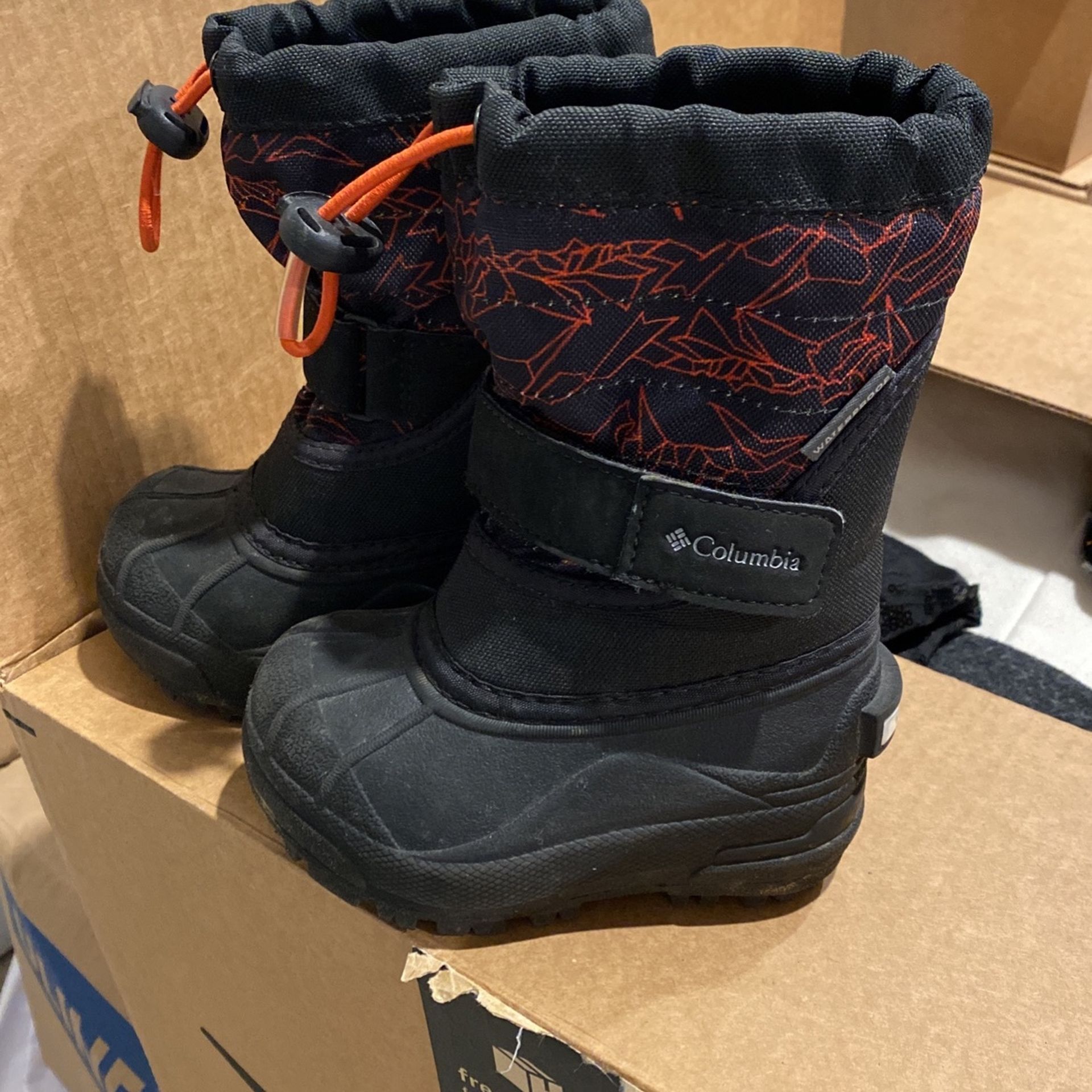 Colombia Waterproof Toddler Boots Size 6