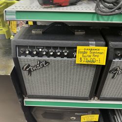 FENDER GUITAR AMP 