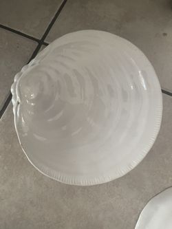 Pottery Barn Clamshell Bowls