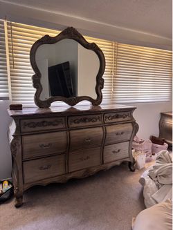 Dresser