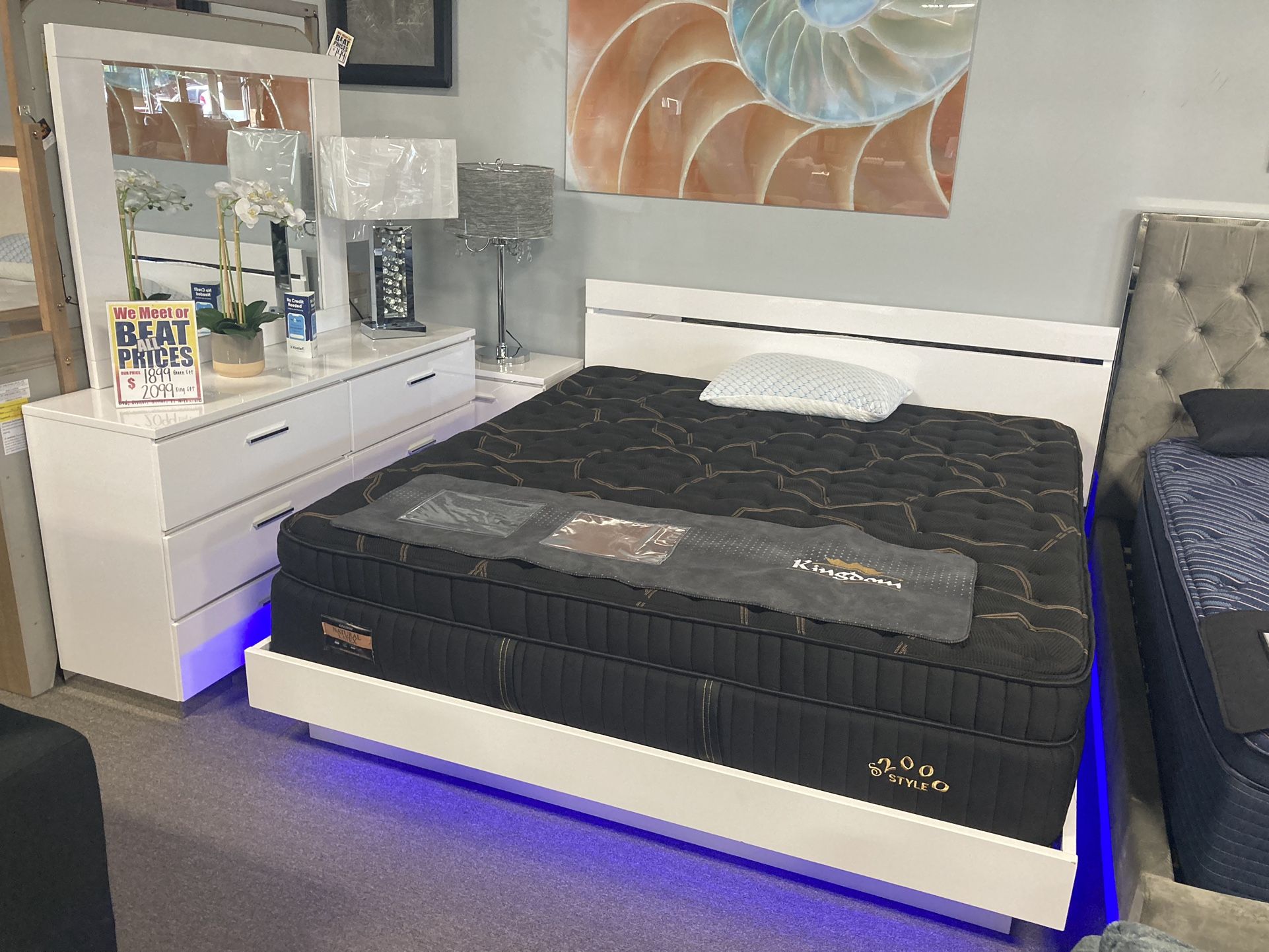 Stunning Platform Bedroom Set! $1899 🩷✅✨