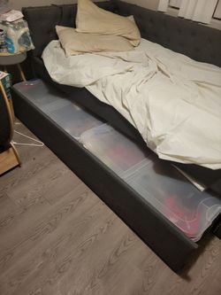 Trundle frame