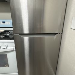 Insignia Refrigerator  