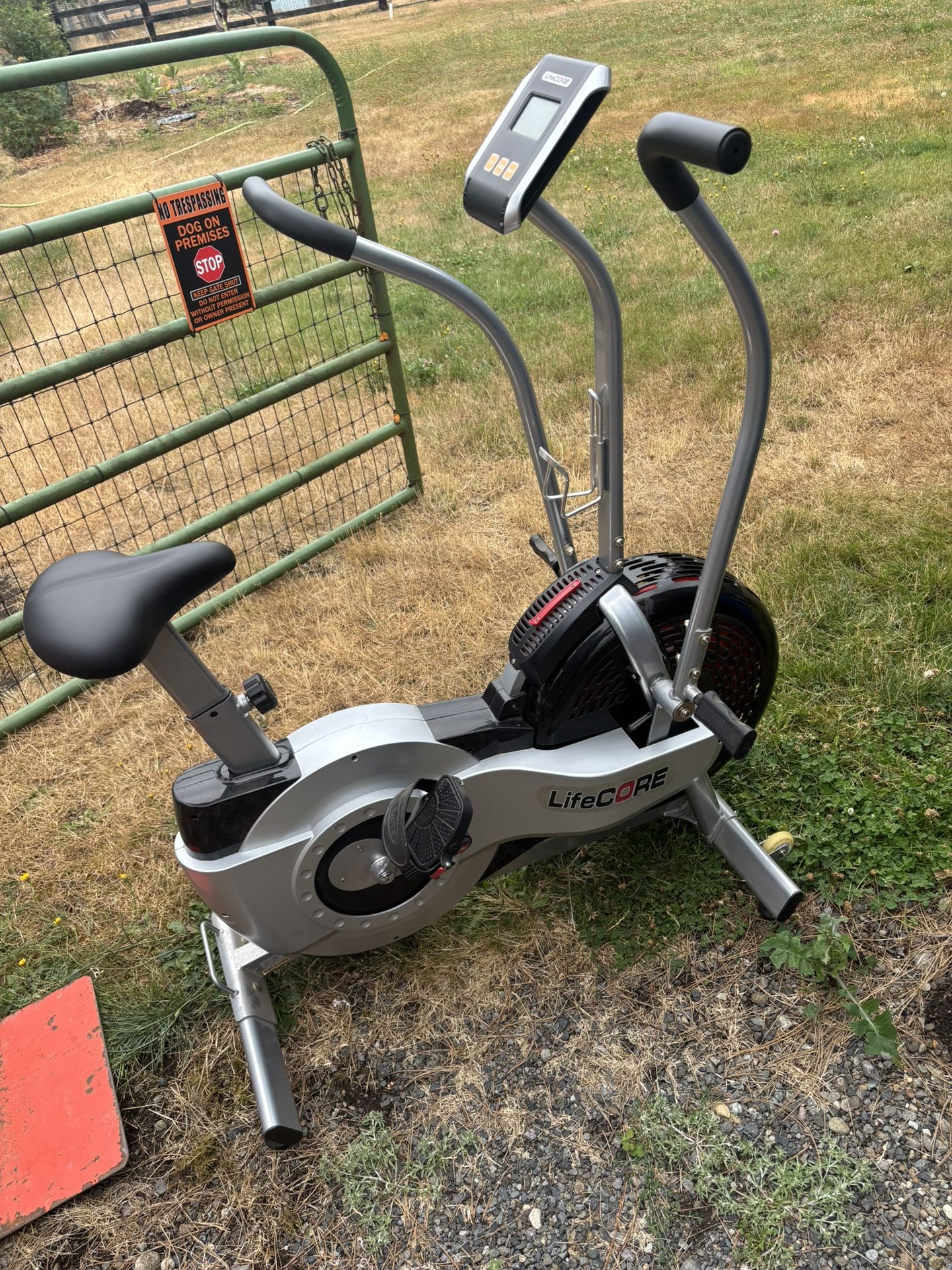 LifeCore Bike