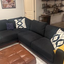 Sectional upholstery left facing chase